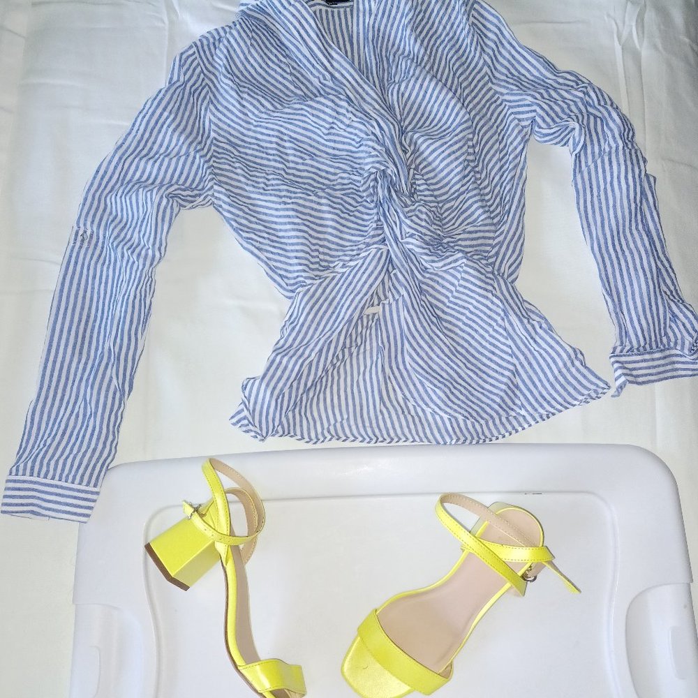 BLUE & WHITE PIN STRIPE TOP